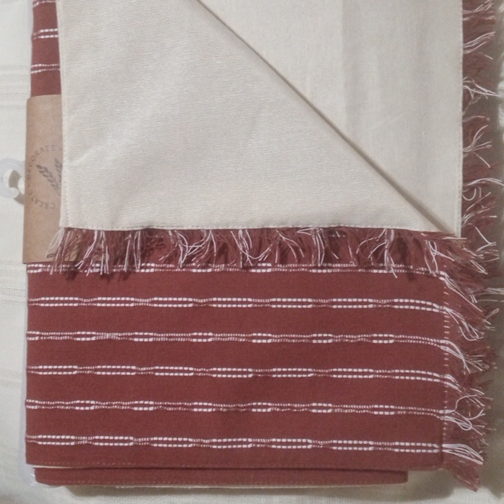 Table runner burgundy and cream fringed NWT 96" by 14" - Picture 4 of 4